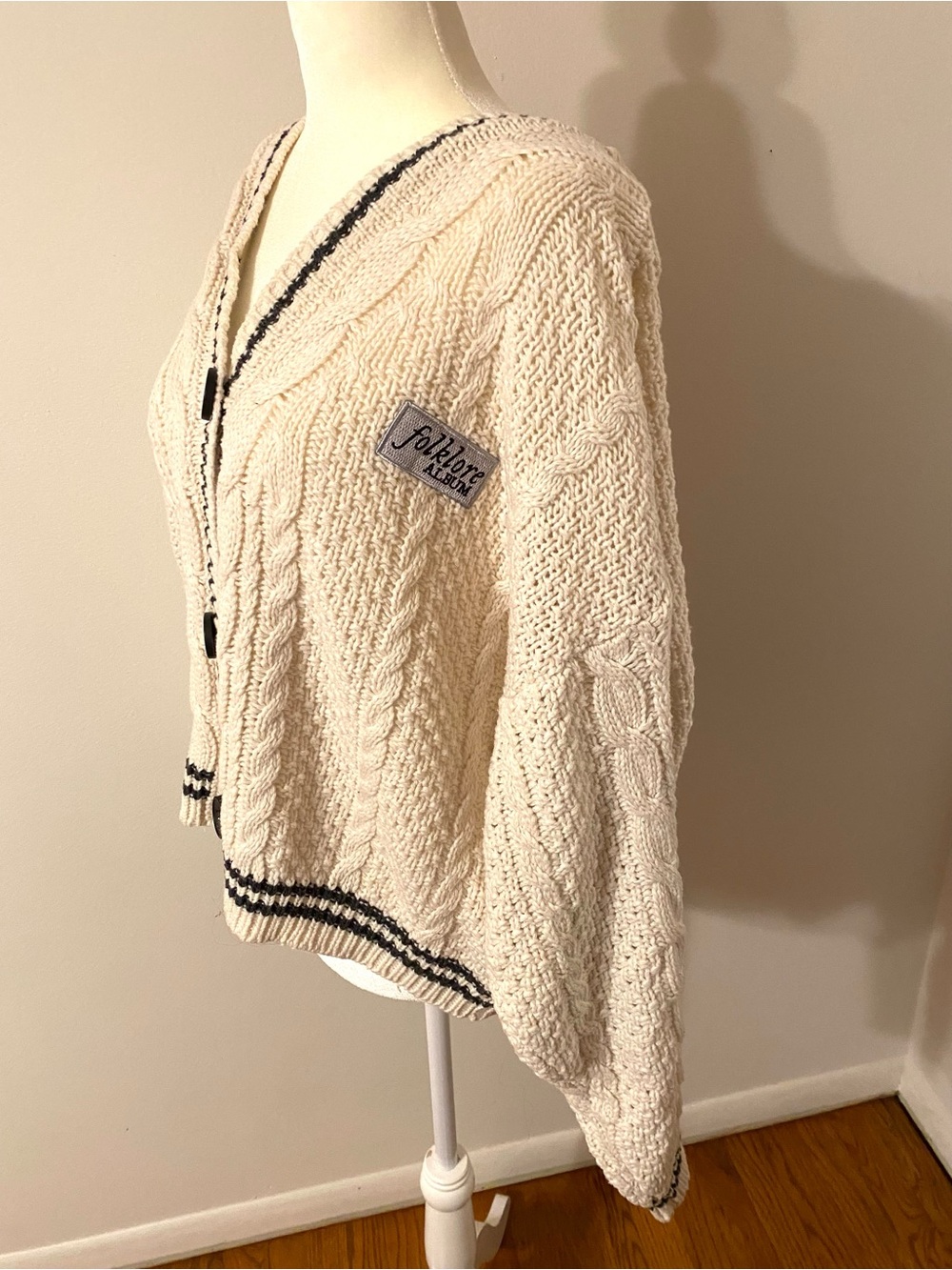 Original Taylor Swift! Cream Cable-Knit V-Neck Sweater